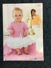 Load image into Gallery viewer, Sirdar Baby 4 Ply Patterns