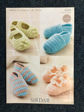 Load image into Gallery viewer, Sirdar Baby Accessories(hats,booties,shawls,blankets)Patterns