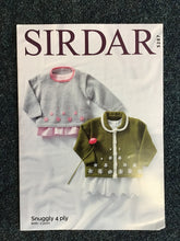 Load image into Gallery viewer, Sirdar Baby 4 Ply Patterns
