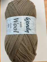 Load image into Gallery viewer, Wendy Aran with wool 400g