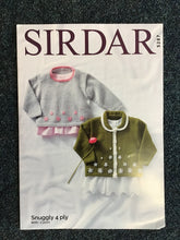 Load image into Gallery viewer, Sirdar Baby 4 Ply Patterns
